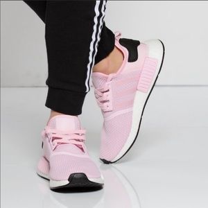 NWT Adidas NMD R1 Pink/Black Women’s 5.5 RARE